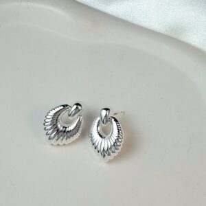 گوشواره میخی صدف